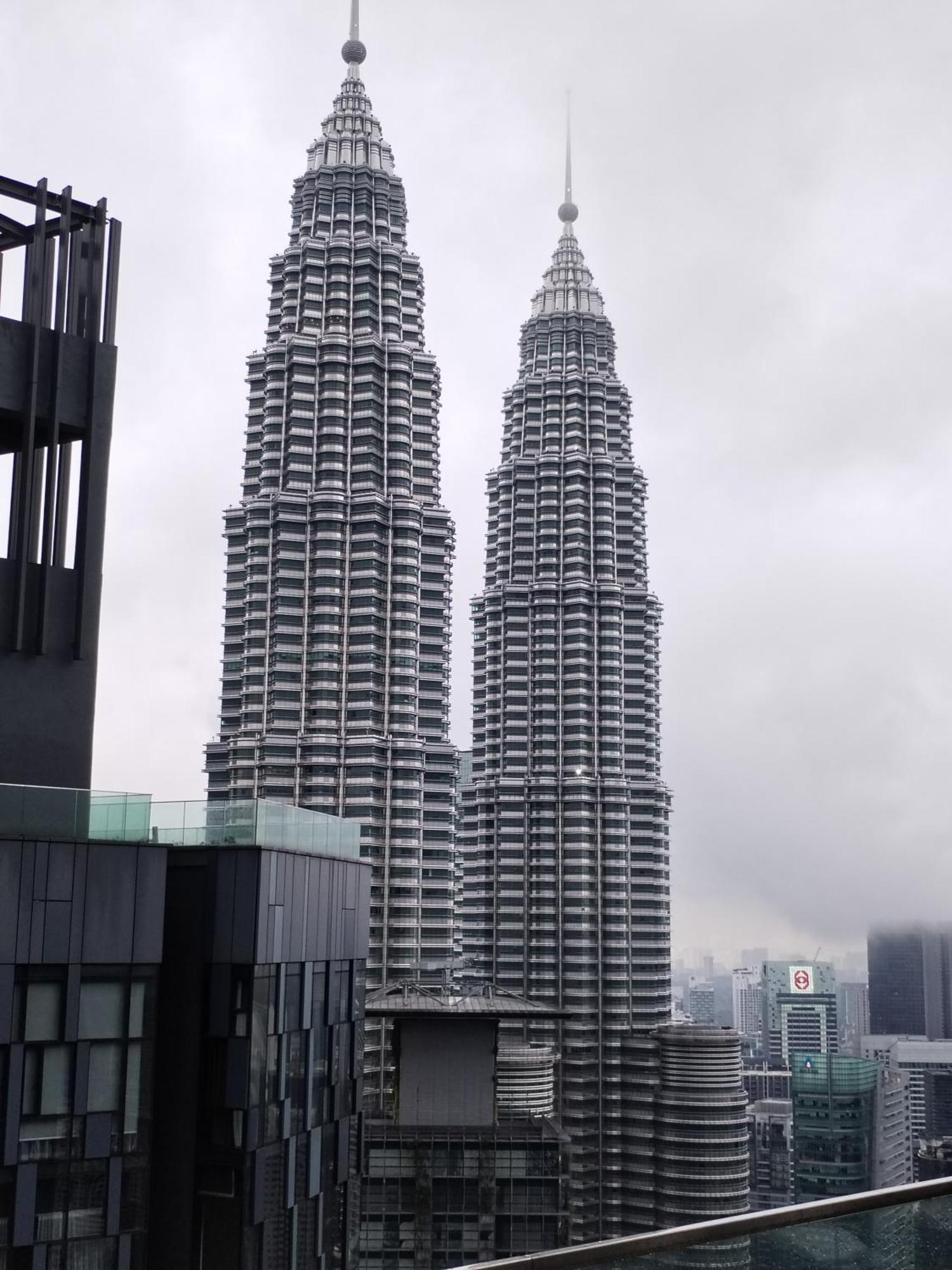 Star Family Living At Klcc Pangsapuri *